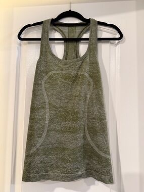 Lululemon Women’s Olive Green Racerback Tank Top